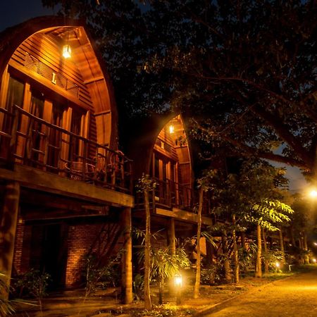 Bamboo Bungalow Kampot Eksteriør bilde
