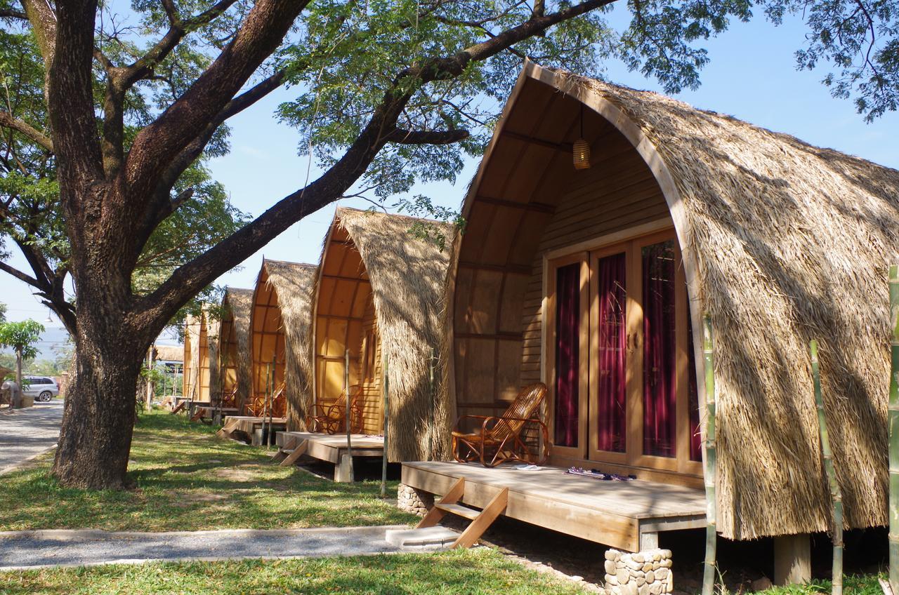 Bamboo Bungalow Kampot Eksteriør bilde