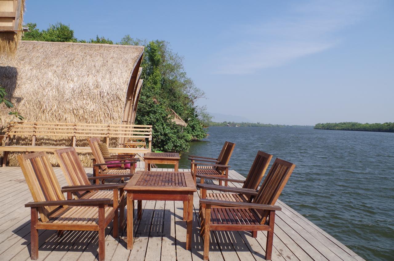 Bamboo Bungalow Kampot Eksteriør bilde